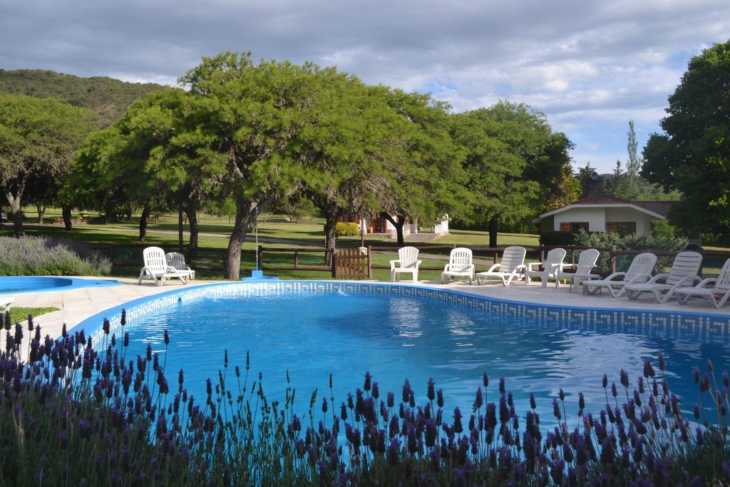 Cabanas Los Algarrobos Villa General Belgrano Luaran gambar